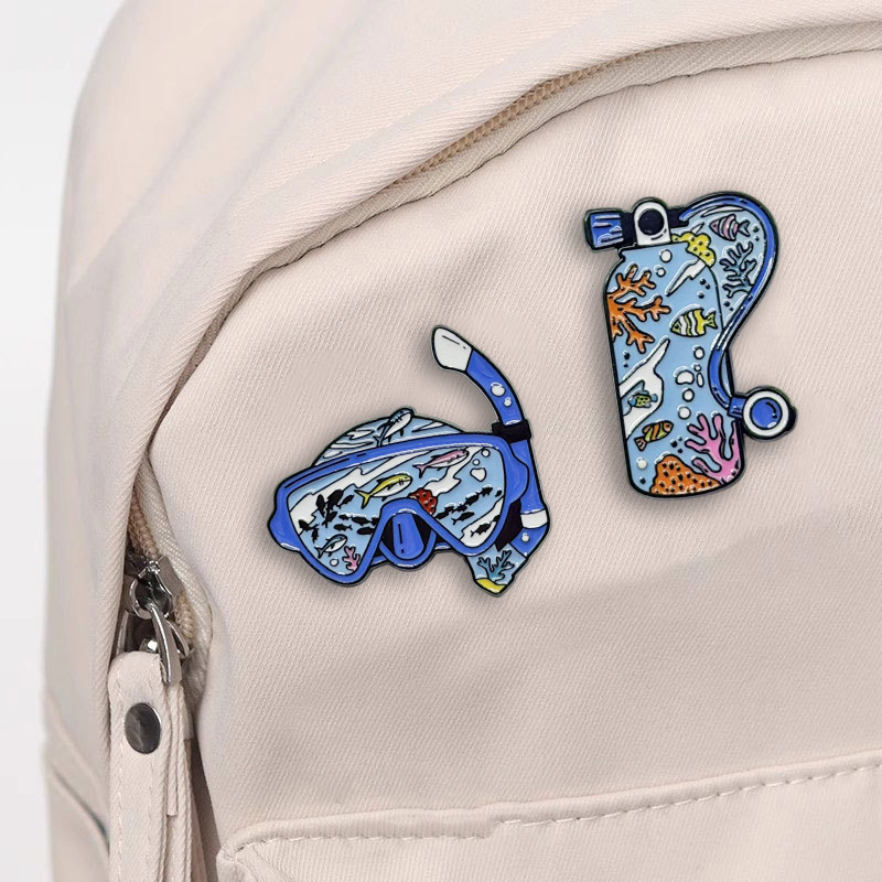 Cartoon Scuba Diving Pin Badge – Aquatic Diving recenzja i cena